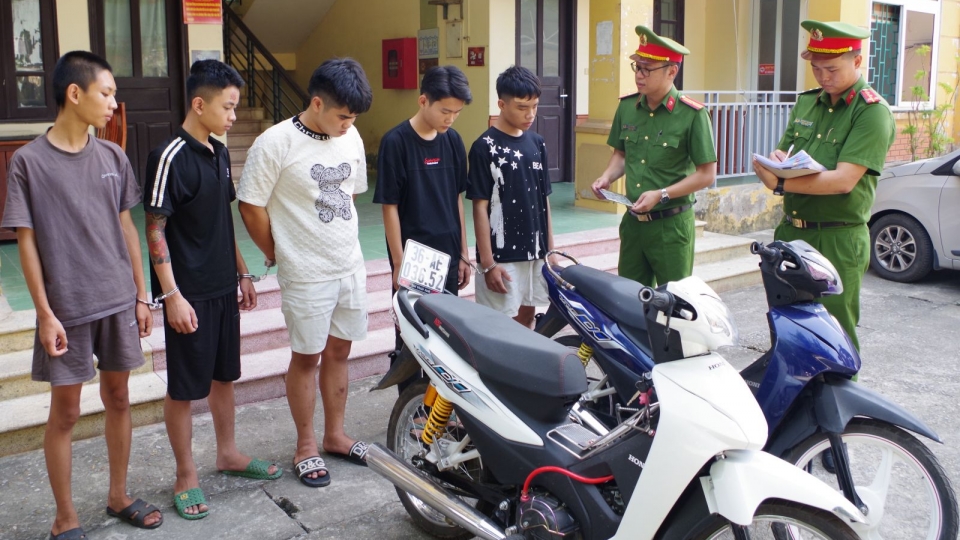 Công an Ninh Bình bắt giữ 5 đối tượng trộm cắp xe máy tại khu ký túc xá